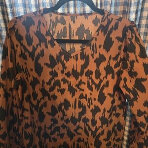 Leopard Print V-Neck Top